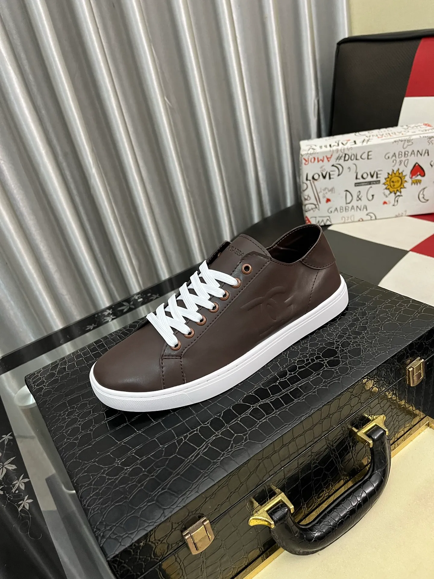 Men's shoes 💰400⌚️⌚️New DG Dolce & Gabbana high-end couple's sports and casual shoes, imported cowhide, multiple material splicing design➕Imported cowhide lining, cowhide foot pads➕Original TPR elastic outsole. Size: 38-46